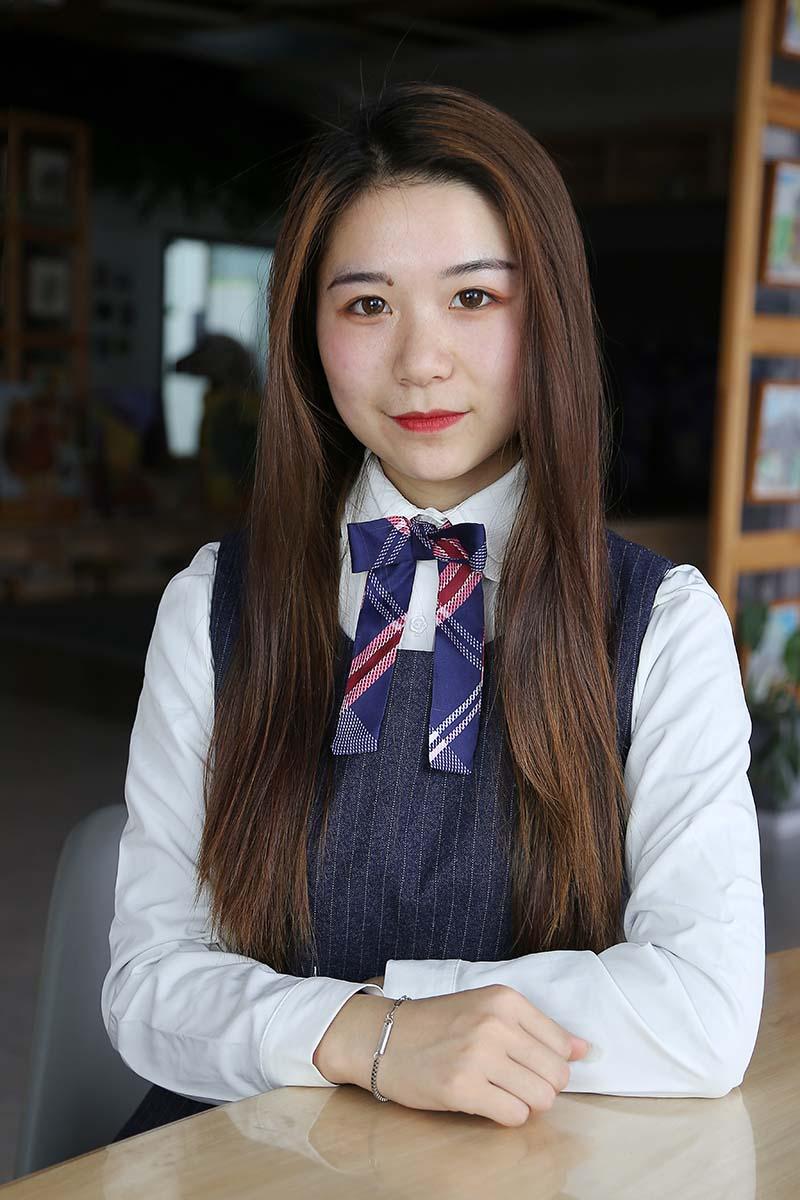 靳亚兰