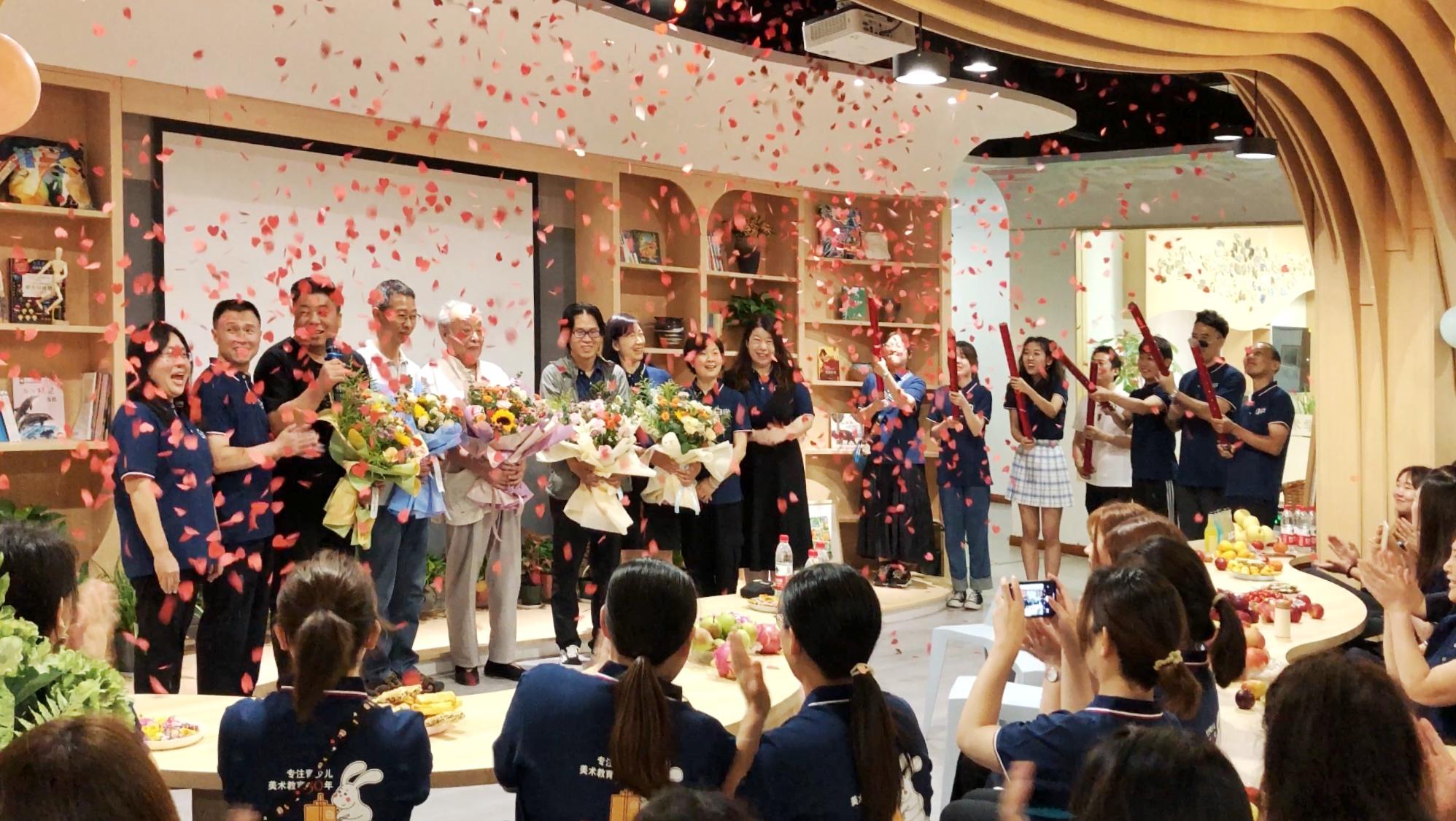 2021年7月17日，白又白美术教育郑州总校开业庆典圆满举行！